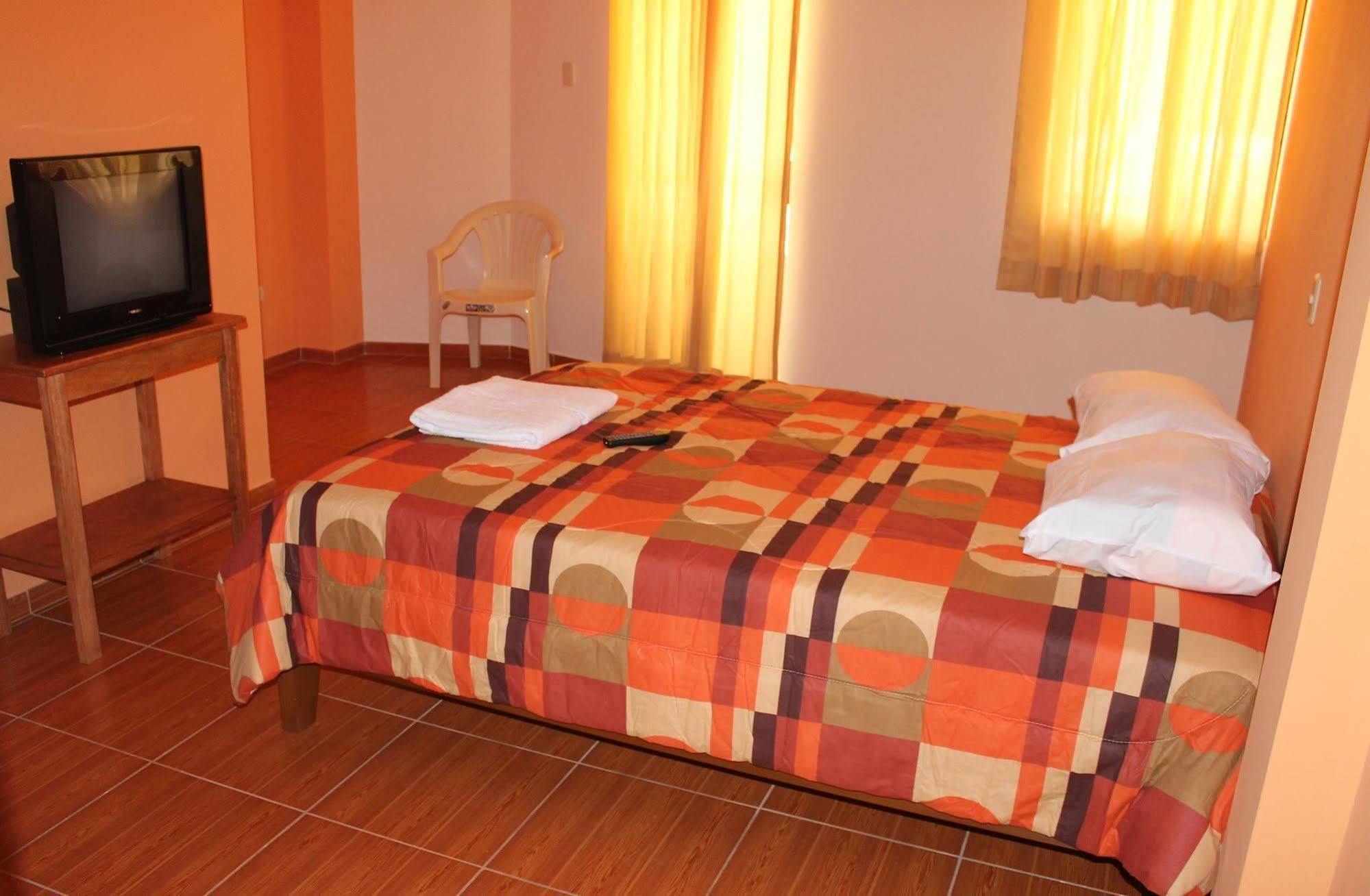 Hotel Sol De Huanchaco Esterno foto